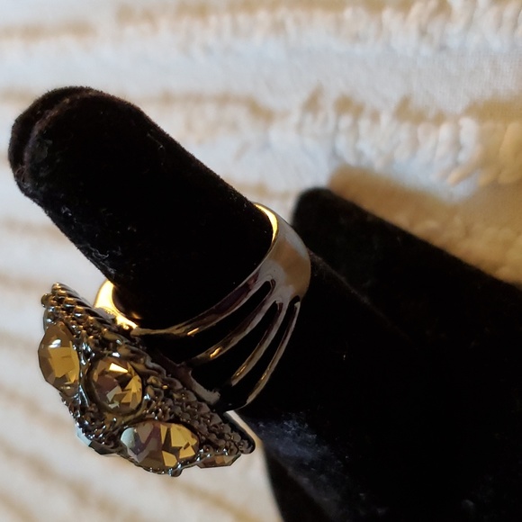 Rhinestone Gun Metal Ring, Size 6 - Picture 3 of 6